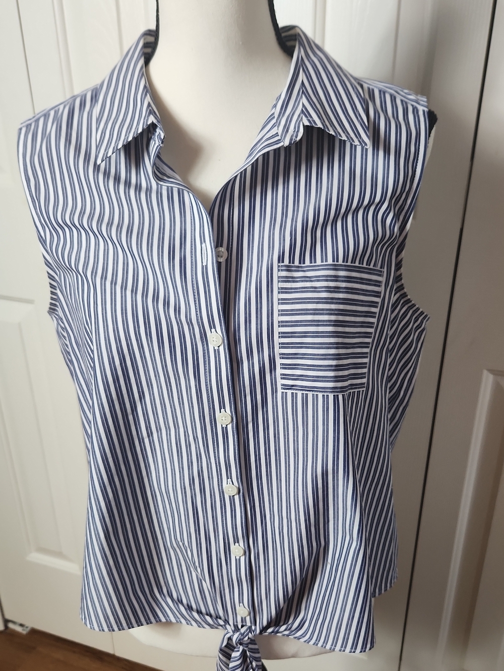 Chico's Navy & White Sleeveless Striped Button-Down Tie Front Shirt
